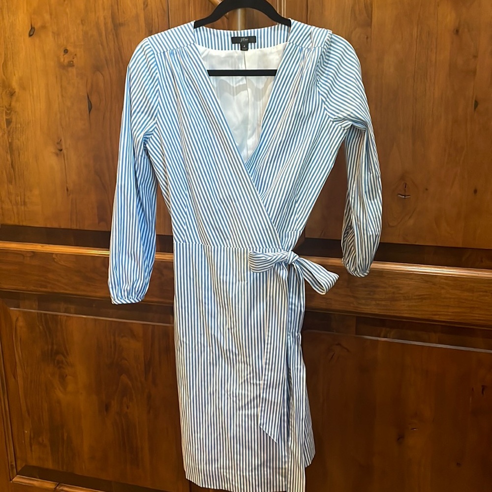 JCrew wrap dress. Knee length. Classic look.